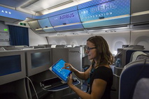 Airbus начал испытания "умного салона" на борту реального самолета